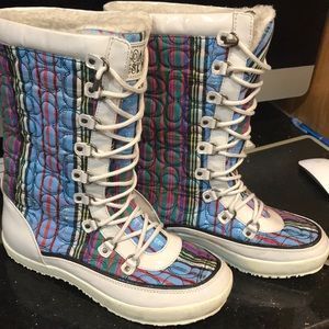 Coach snow boots.   Price is firm.!!
